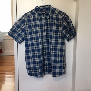 Men’s Patagonia short sleeve button down size M